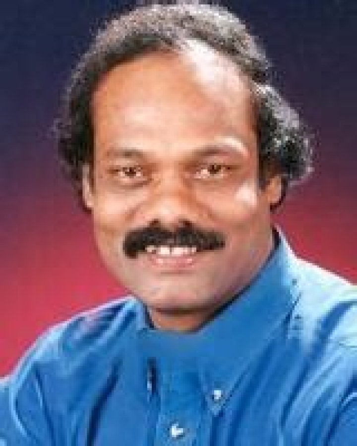 Dindigul I. Leoni Biography, Age, Height, Wife, Net Worth, Family