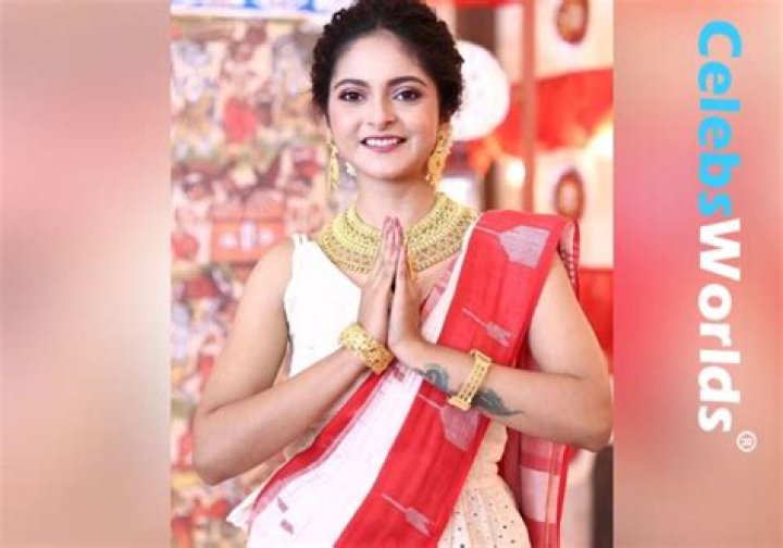 
Diya Mukherjee Height, Weight, Net Worth, Age, Birthday, Wikipedia, Who, Nationality, Biography 