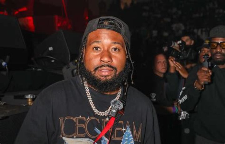 DJ Akademiks Net Worth, Age, Girlfriend, House, Wiki.