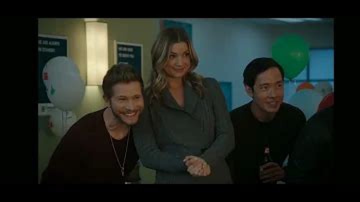 Do Mina and Micah get married on The Resident?