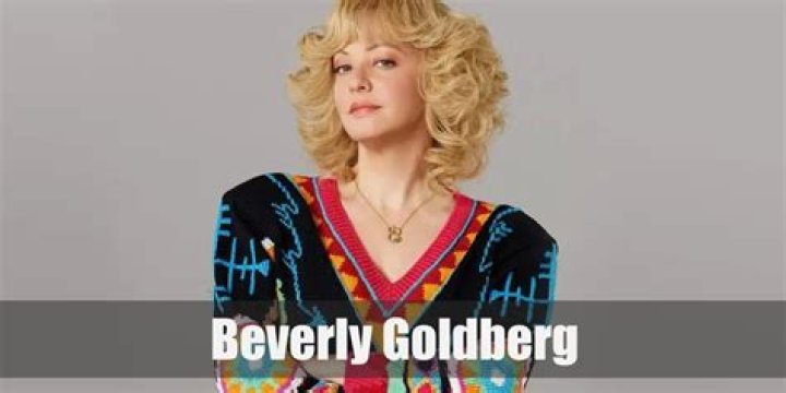 Does Beverly Goldberg wear a wig?