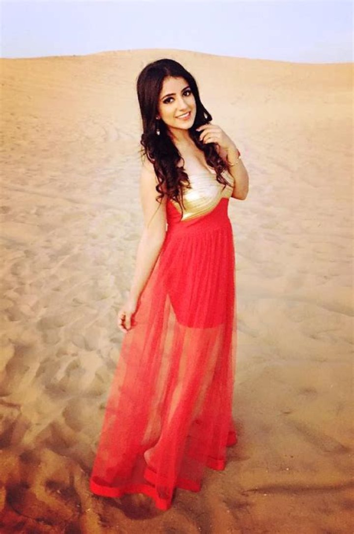 Dolly Chawla Height, Weight, Net Worth, Age, Birthday, Wikipedia, Who, Instagram, Biography