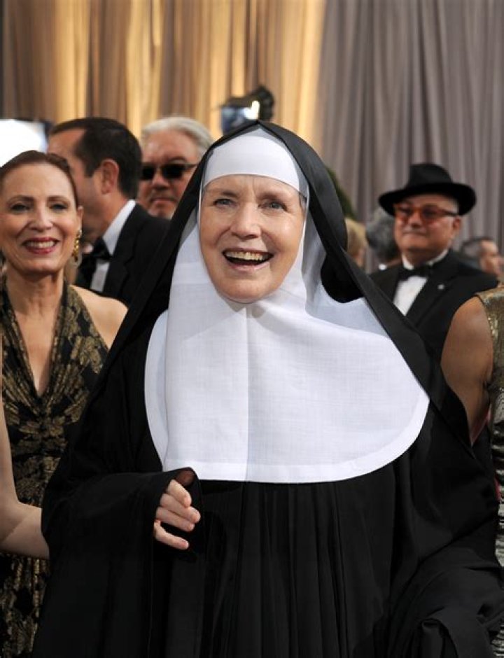 Dolores Hart biografía, edad, altura, esposa, net worth, familia