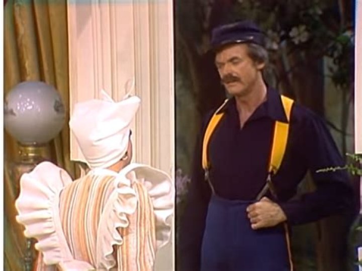 Don Crichton Biography, Age, Height, Wife, Net Worth, Family