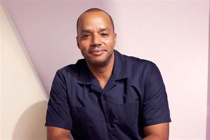 Donald Faison (Movie Actor) - Age, Birthday, Bio, Facts, Family, Net Worth, Height & More