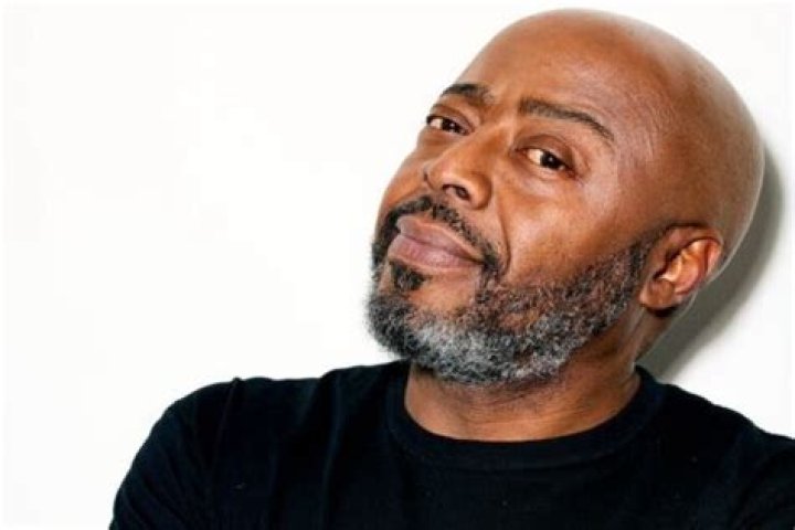 Donnell Rawlings (Comedian) - Age, Birthday, Bio, Facts, Family, Net Worth, Height & More