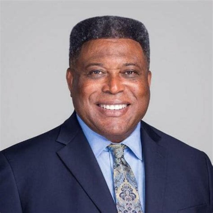 Donnell Thompson Biography, Age, Height, Wife, Net Worth, Family