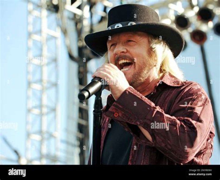 Donnie Van Zant (Country Singer) - Age, Birthday, Bio, Facts, Family, Net Worth, Height & More