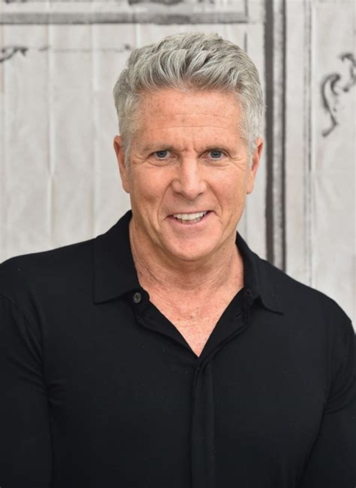Donny Deutsch (TV Show Host) - Age, Birthday, Bio, Facts, Family, Net Worth, Height & More