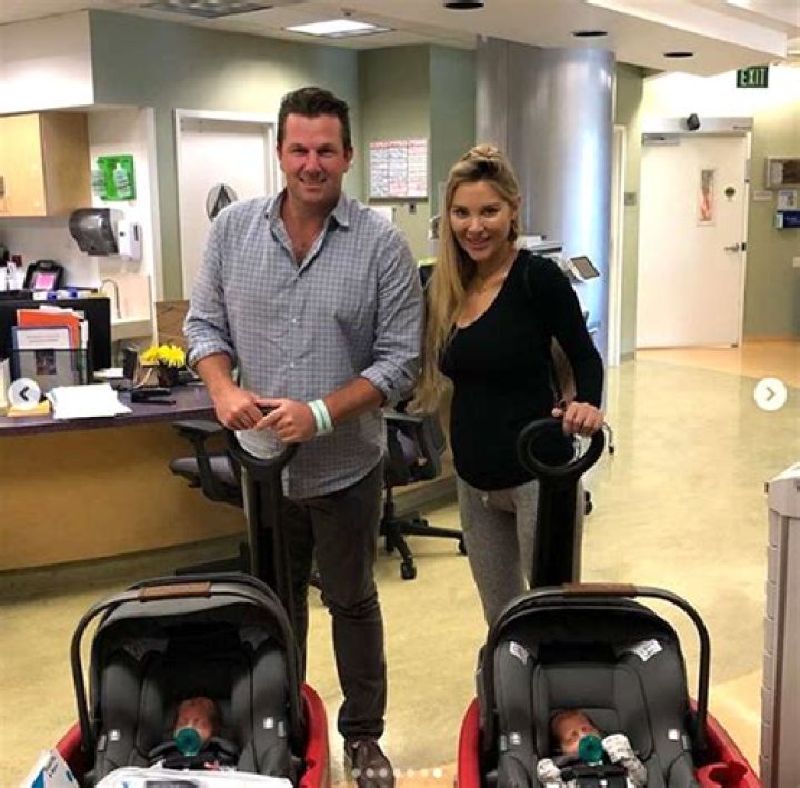 Doug Reinhardt biografía, edad, altura, esposo, net worth, familia