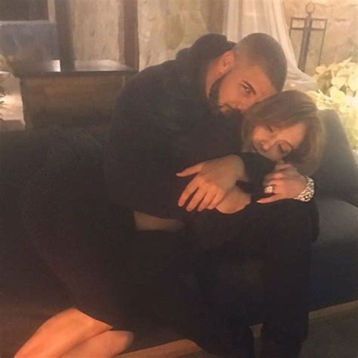 OMGDid Drake and Jennifer Lopez Just Confirm Their Relationship? — See the Pic!