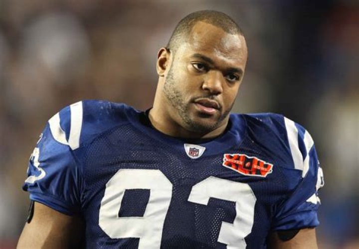 Dwight Freeney biografía, edad, altura, esposo, net worth, familia