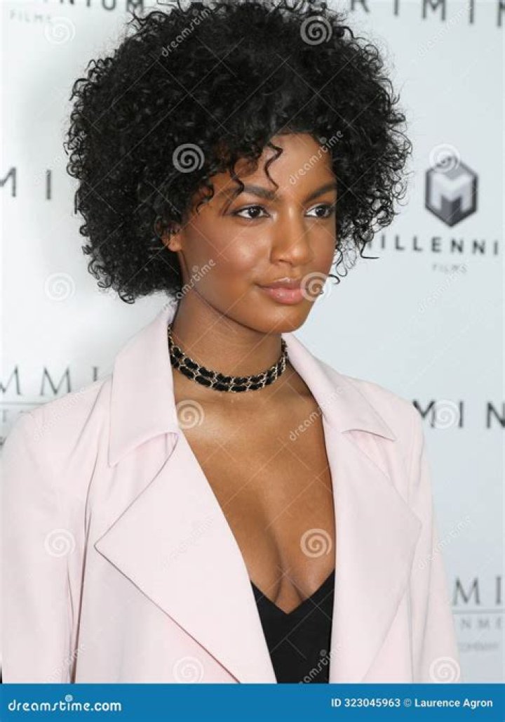 Astrology Birth Chart of Ebonee Davis (Model) 2024