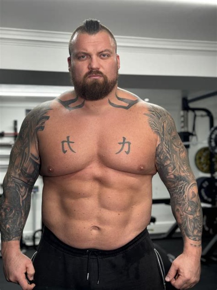 Eddie Hall (Bodybuilder) - Age, Birthday, Bio, Facts, Family, Net Worth, Height & More