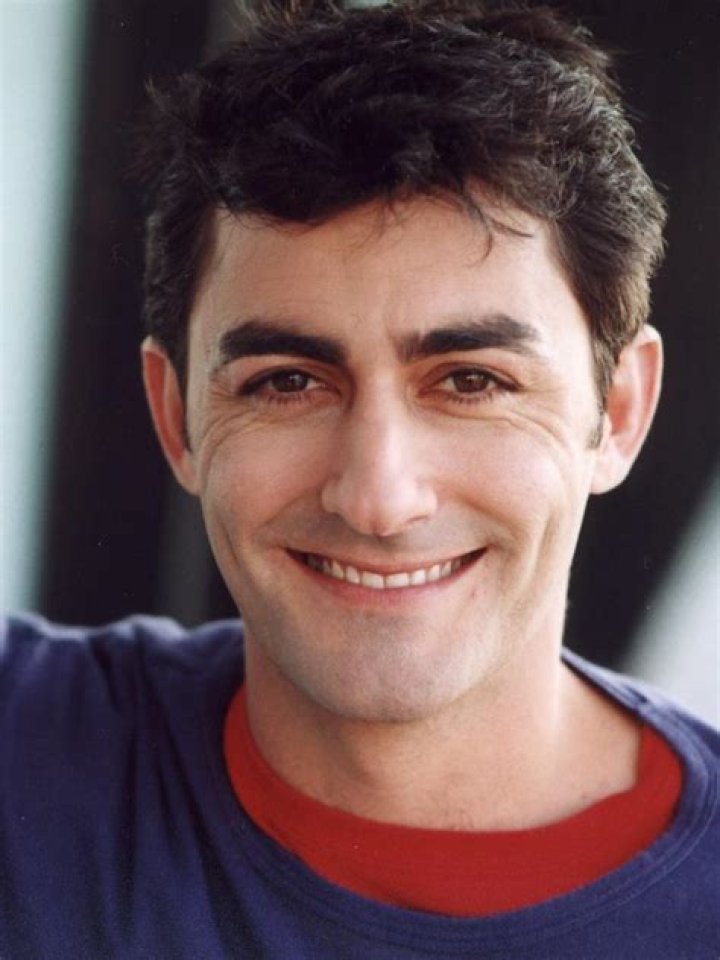 Eden Gaha (TV Show Host) - Age, Birthday, Bio, Facts, Family, Net Worth, Height & More