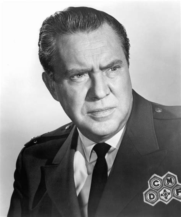 Edmond O'Brien (Movie Actor) - Age, Birthday, Bio, Facts, Family, Net Worth, Height & More