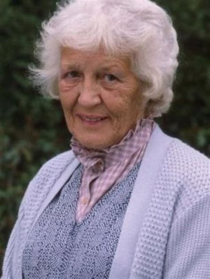 Astrologie Geburtshoroskop für Edna Dore (TV-Schauspielerin) 2024