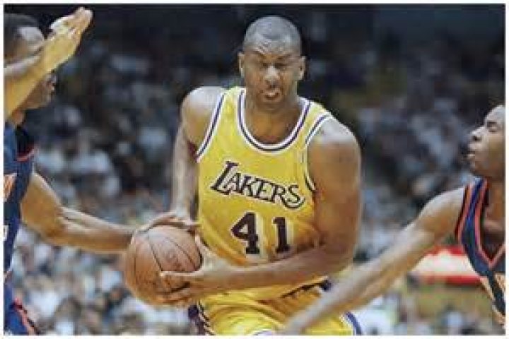 Elden Campbell (Basketball Player) - Age, Birthday, Bio, Facts, Family, Net Worth, Height & More