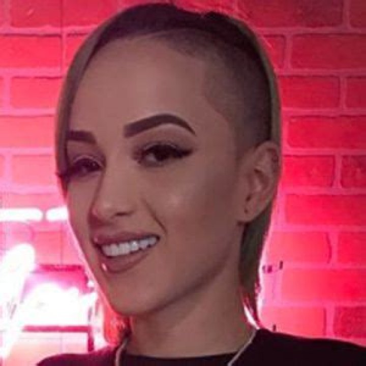 Eli Fantasy (Rapper) - Age, Birthday, Bio, Facts, Family, Net Worth, Height & More