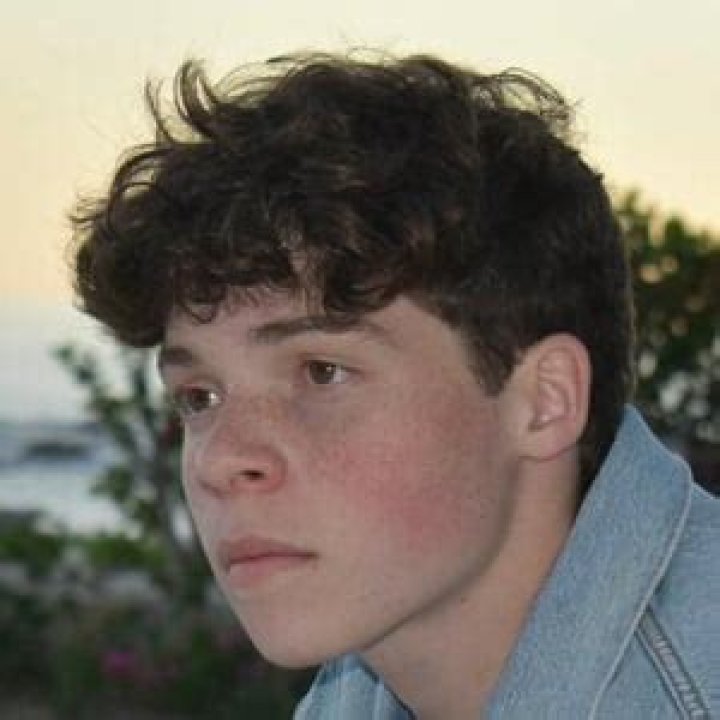 Eli Golden (Movie Actor) - Age, Birthday, Bio, Facts, Family, Net Worth, Height & More