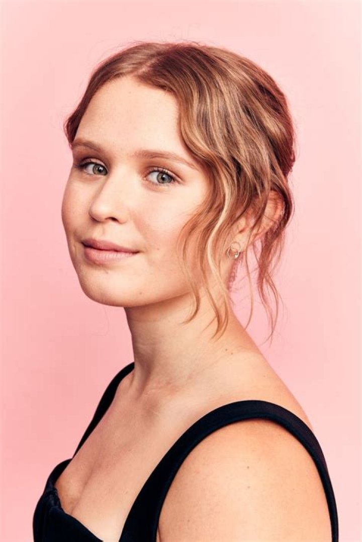 Eliza Scanlen Biography, Age, Height, Husband, Net Worth, Family