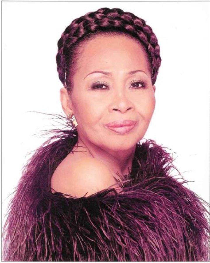 Elizabeth Ramsey (Rock Singer) - Age, Birthday, Bio, Facts, Family, Net Worth, Height & More