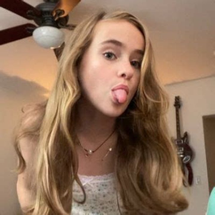 Ella Katherine (YouTube Star) - Age, Birthday, Bio, Facts, Family, Net Worth, Height & More