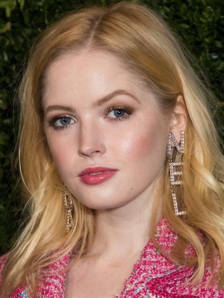 Ellie Bamber Biography, Age, Height, Husband, Net Worth, Family
