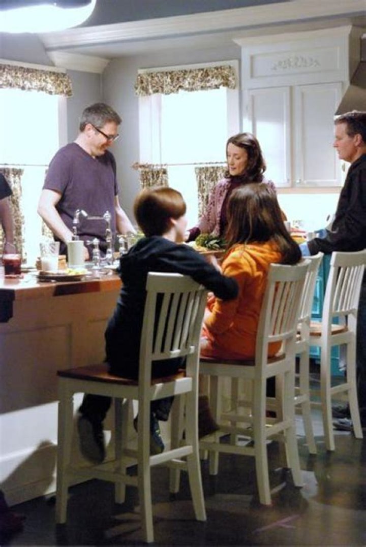 Ellie Harvie Biography, Age, Height, Husband, Net Worth, Family