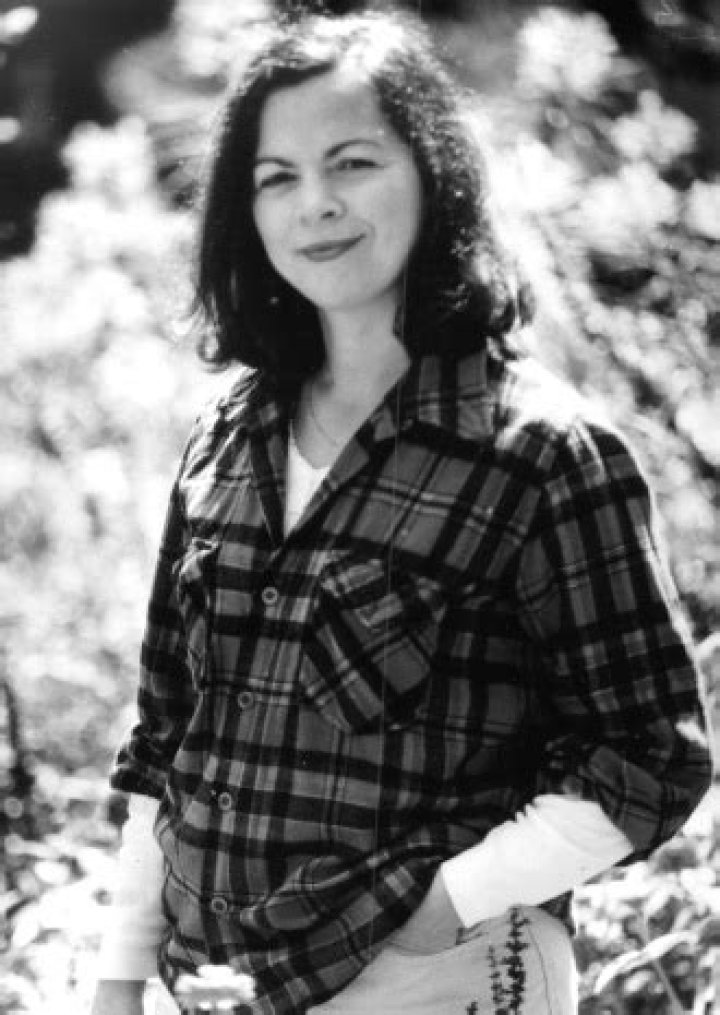 Elvira Woodruff (Children's Author) - Age, Birthday, Bio, Facts, Family, Net Worth, Height & More