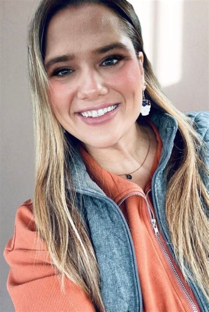 Emily Alexander (Instagram Star) - Age, Birthday, Bio, Facts, Family, Net Worth, Height & More