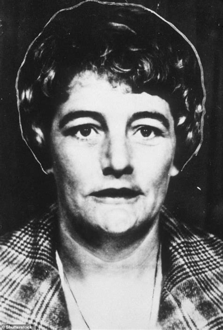 Emily Jackson (Blogger) - Age, Birthday, Bio, Facts, Family, Net Worth, Height & More