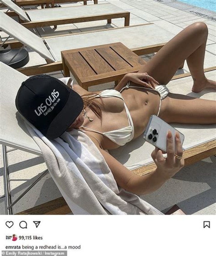 Emily Ratajkowski Shares Super Sexy Bikini Snap With Her Husband and We’re Like … Goals