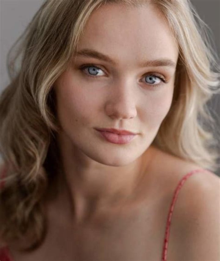 Emma Jenkins Biography, Age, Height, Husband, Net Worth, Family