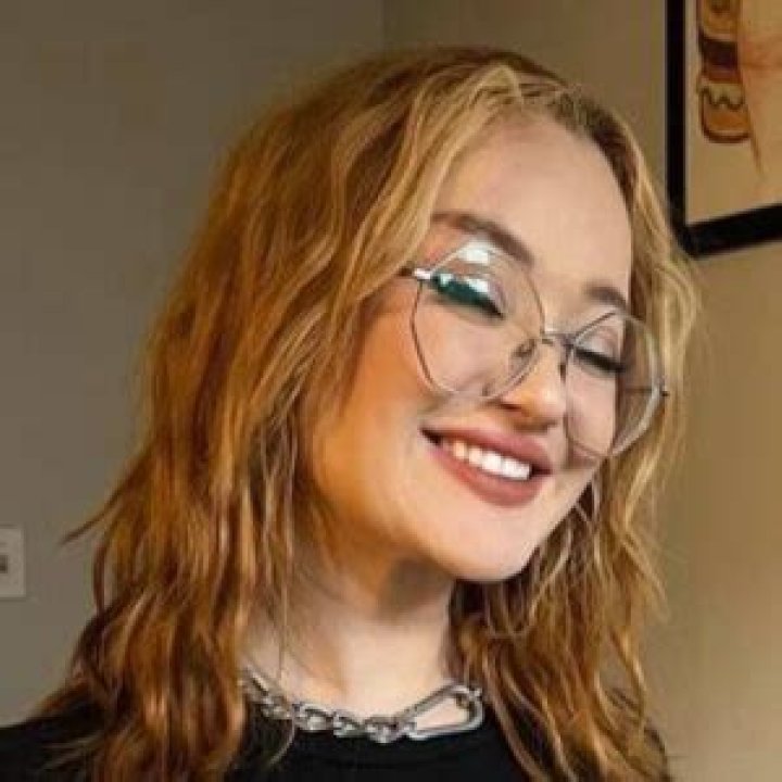 Emma Magnolia (TikTok Star) - Age, Birthday, Bio, Facts, Family, Net Worth, Height & More