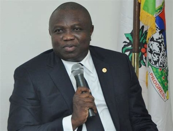 
Eniola Badmus Applauds Lagos Governor Akinwunmi Ambode For Establishing A Health Insurance Scheme For Veterans. 