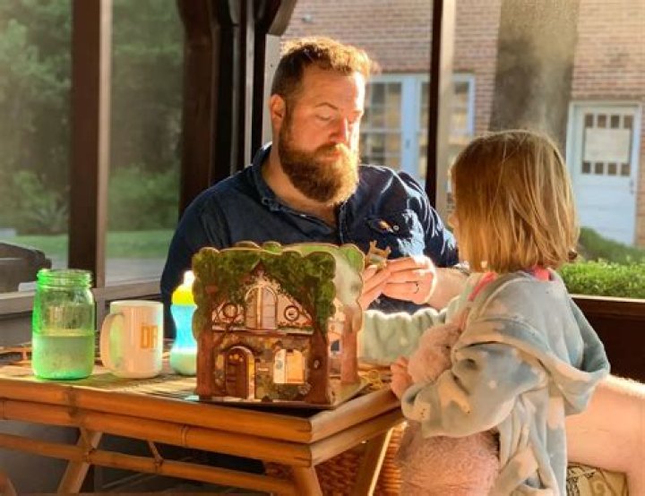 Erin Napier’s Feud with Fans over her daughter.