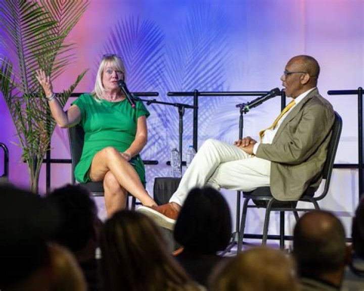 Eugene Robinson Biography, Age, Height, Wife, Net Worth, Family