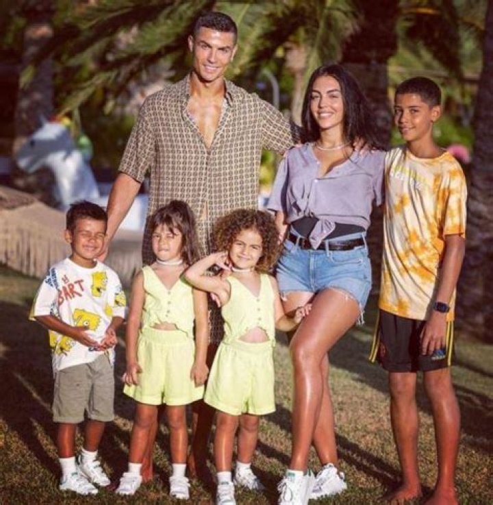 Eva María Dos Santos (Family Member) - Age, Birthday, Bio, Facts, Family, Net Worth, Height & More