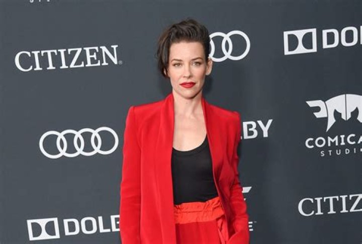 Evangeline Lilly Height, Weight, Net Worth, Age, Birthday, Wikipedia, Who, Instagram, Biography