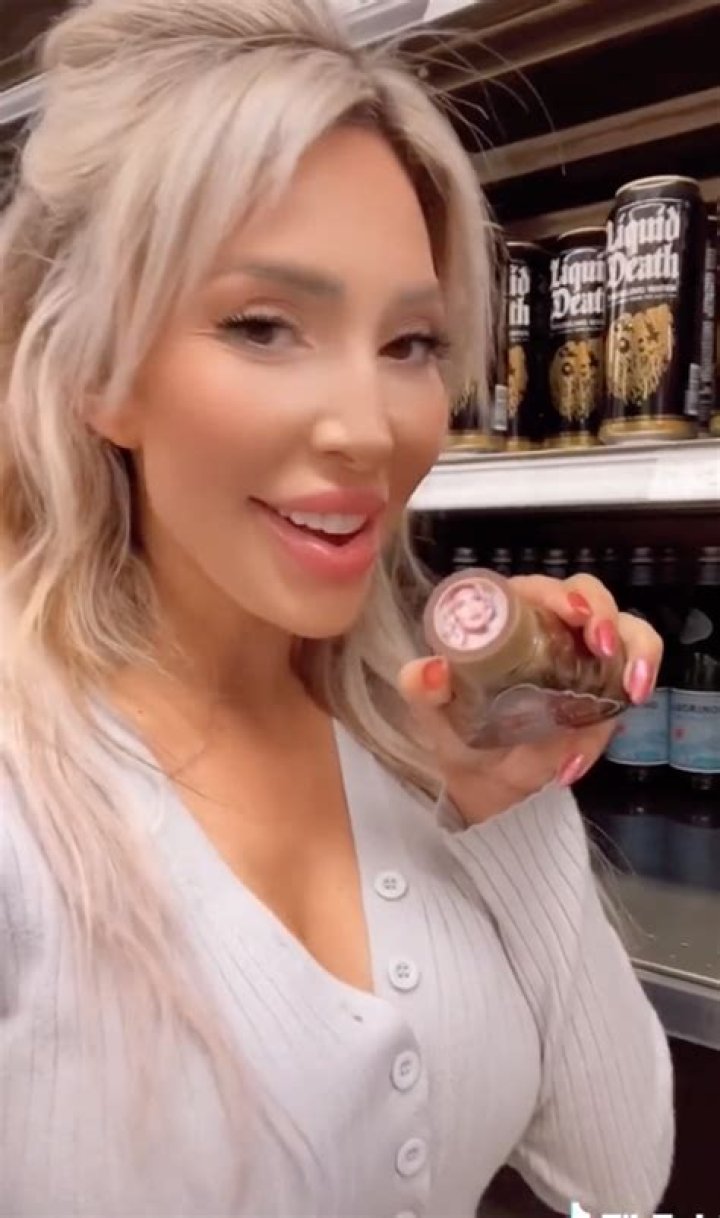 Farrah Abraham Looks Unrecognizable After Dying Her Blonde Hair Black: See Makeover Photos