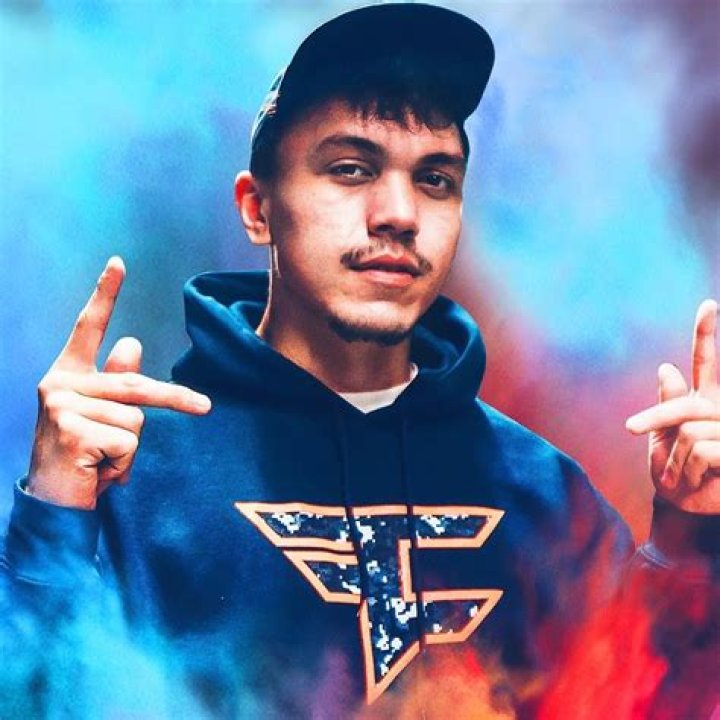 FaZe Kay (YouTube Star) - Age, Birthday, Bio, Facts, Family, Net Worth, Height & More
