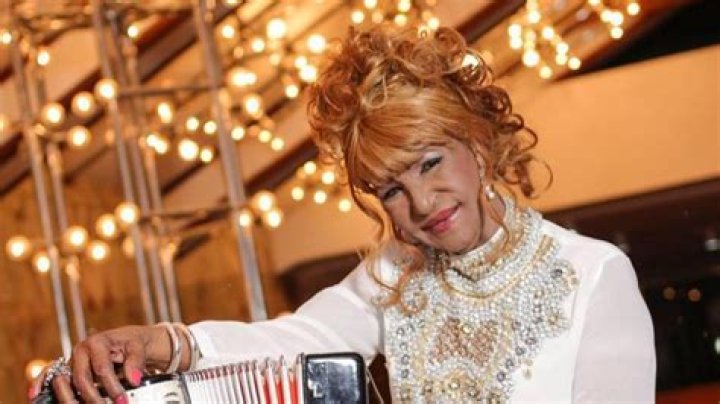 Fefita La Grande biografía, edad, altura, esposa, net worth, familia