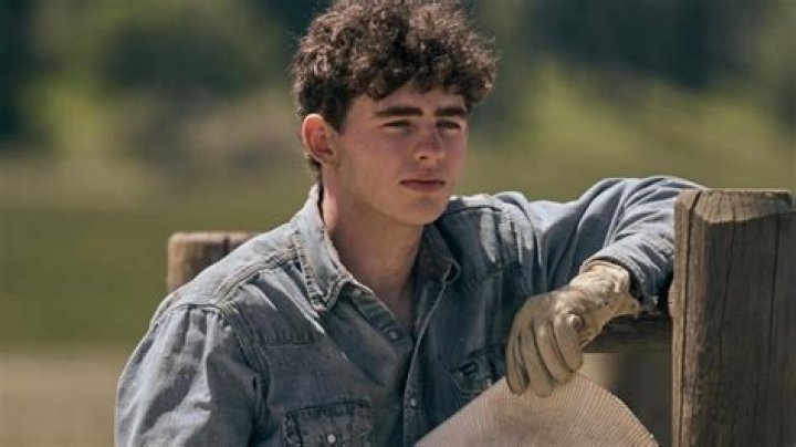 Finn Little (TV Actor) - Age, Birthday, Bio, Facts, Family, Net Worth, Height & More