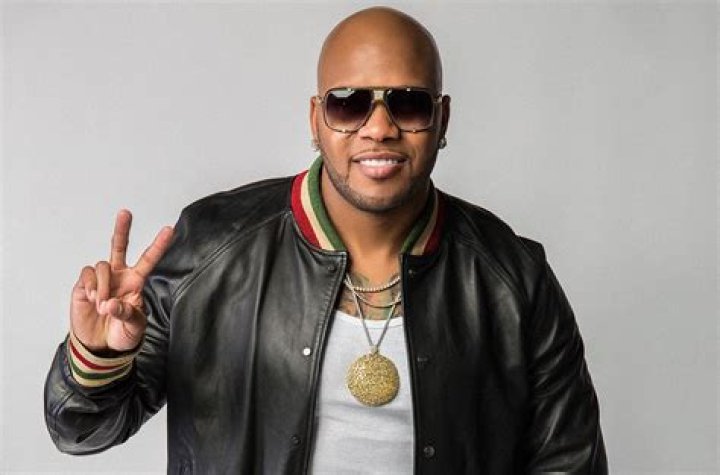 How tall is Flo Rida