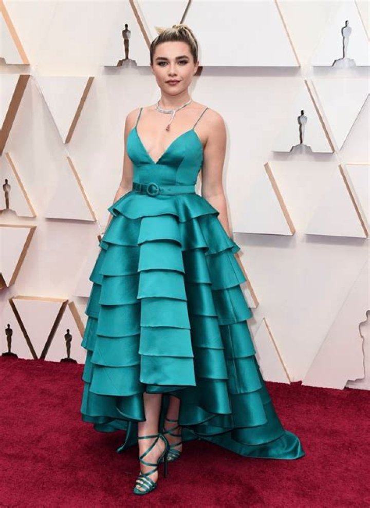 Florence Pugh Is a Braless Queen! Photos of the ‘Don’t Worry Darling’ Star’s Outfits Without a Bra