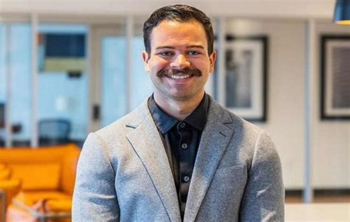 Frankie LaPenna (Estrella de TikTok) - Edad, cumpleaños, biografía, hechos, familia, patrimonio neto, altura y más