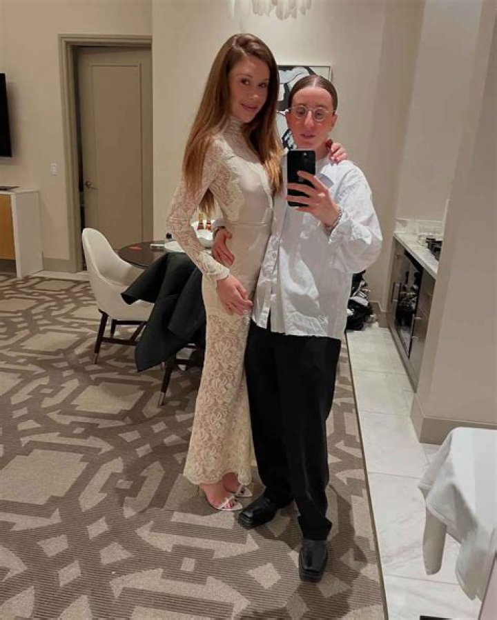 The Bachelorette’s Gabby Windey Goes Instagram Official With Robby Hoffman After ‘A Few Months’ of Dating