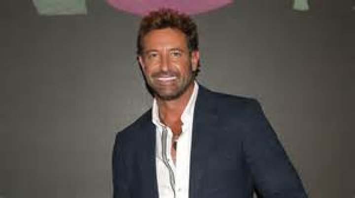Gabriel Soto Biography, Age, Height, Wife, Net Worth, Family