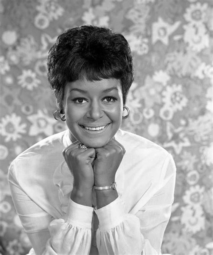 Gail Fisher biografía, edad, altura, esposa, net worth, familia